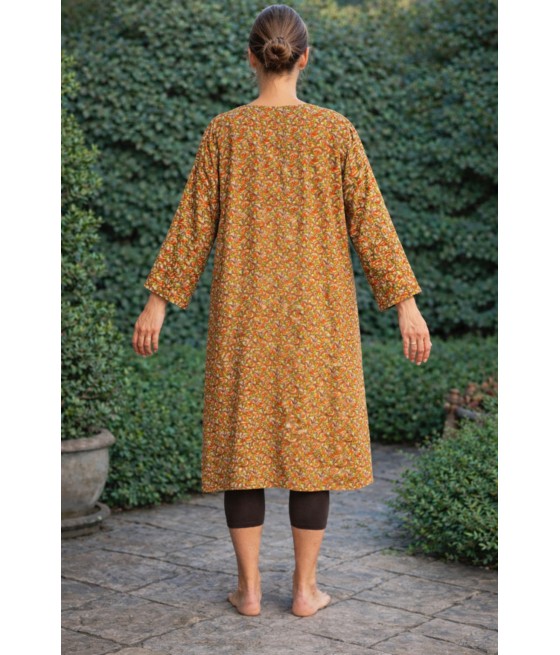 zloty plaszcz jedwany