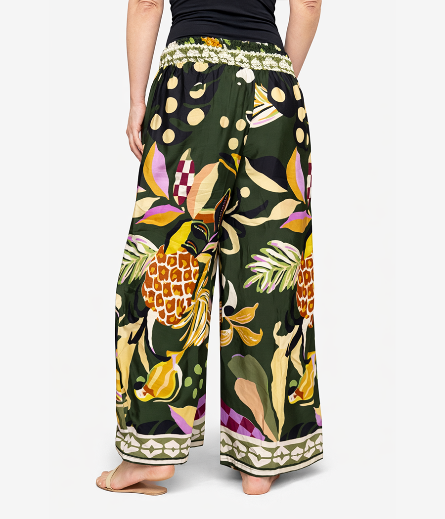 zielone spodnie w kwiaty